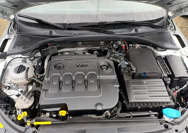 Skoda Octavia cena 41900 przebieg: 183000, rok produkcji 2016 z Brzeg Dolny małe 137